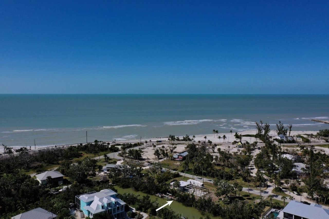 2490 Coconut Dr, Sanibel, FL 33957 Photo