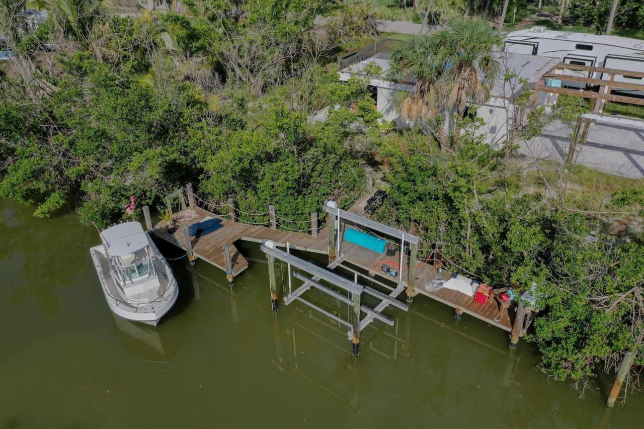 2490 Coconut Dr, Sanibel, FL 33957 Photo