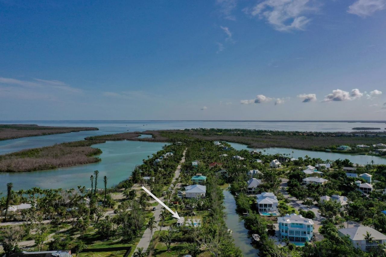 2490 Coconut Dr, Sanibel, FL 33957 Photo