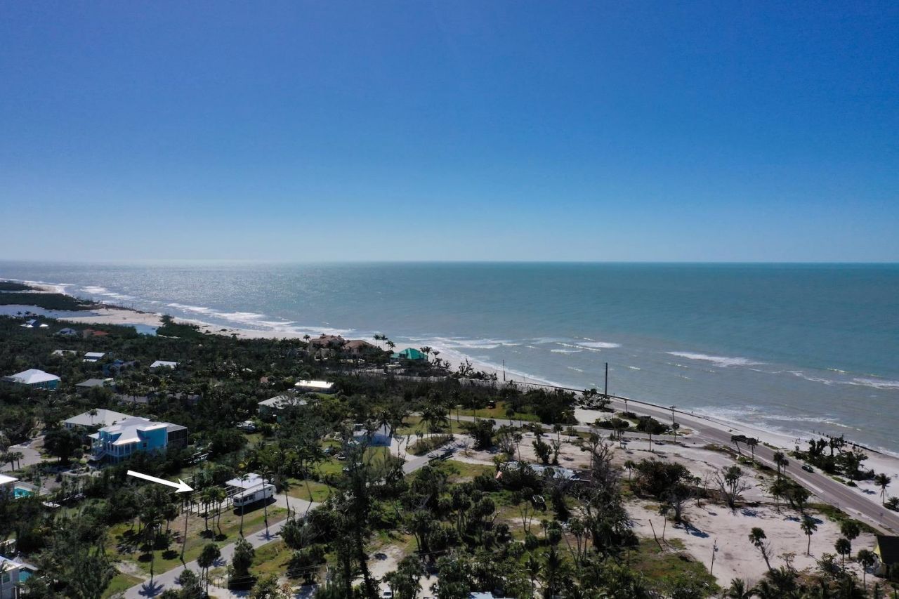 2490 Coconut Dr, Sanibel, FL 33957 Photo