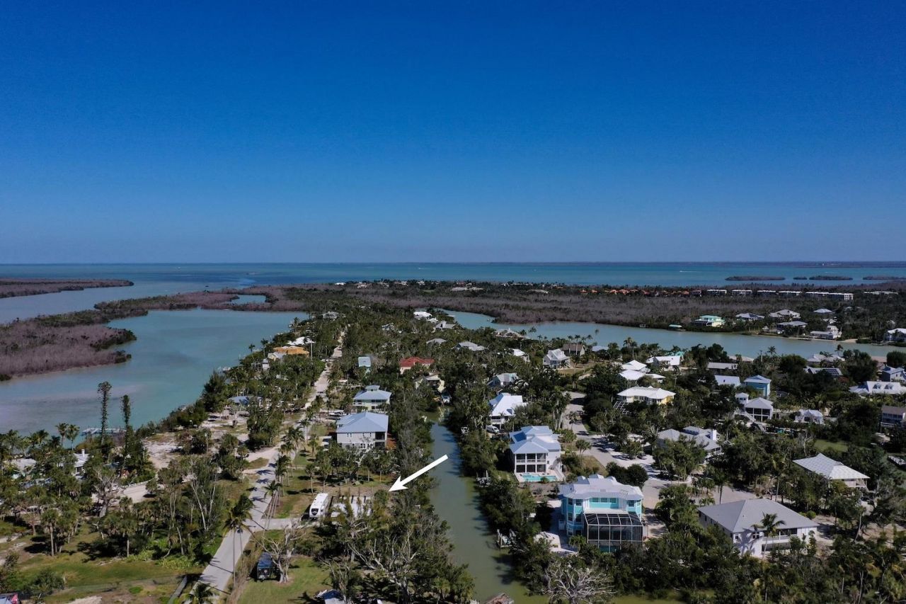 2490 Coconut Dr, Sanibel, FL 33957 Photo