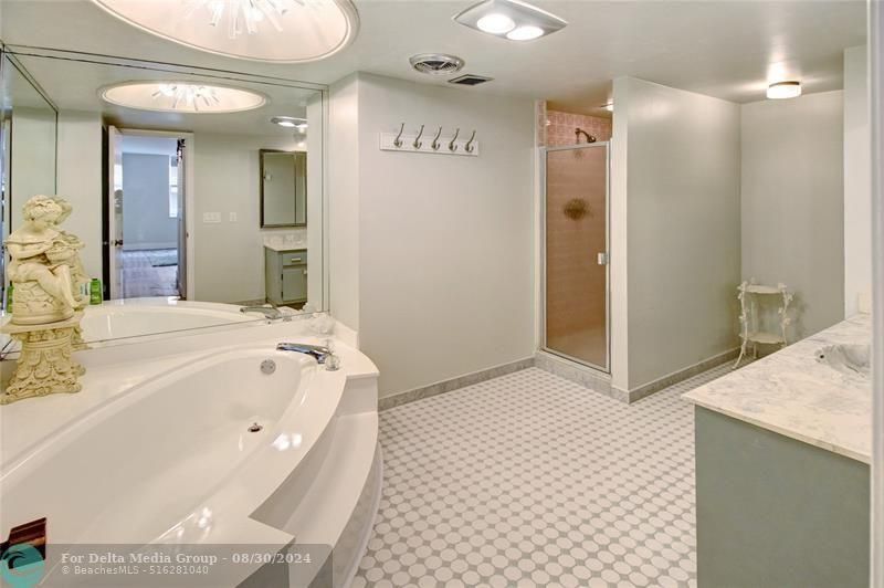 1865 S Ocean Dr, Unit 6C, Hallandale Beach, FL 33009 Photo