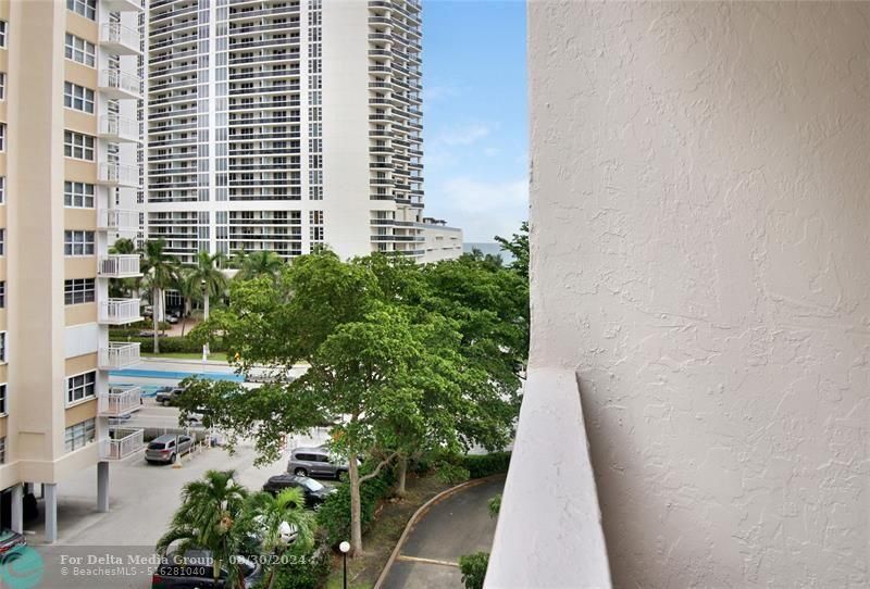 1865 S Ocean Dr, Unit 6C, Hallandale Beach, FL 33009 Photo