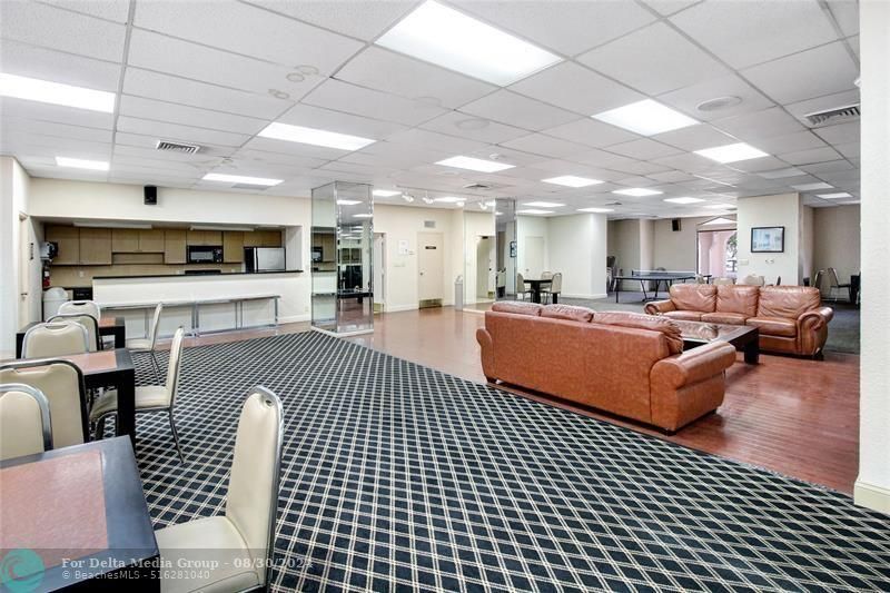 1865 S Ocean Dr, Unit 6C, Hallandale Beach, FL 33009 Photo