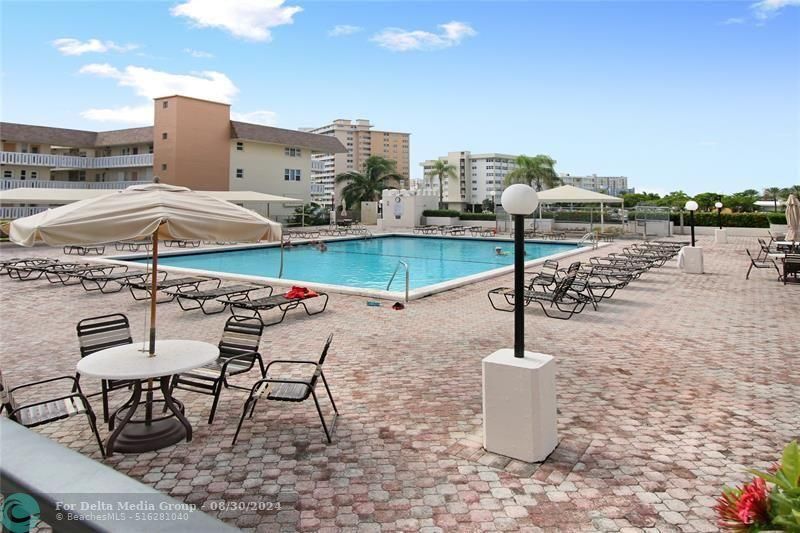 1865 S Ocean Dr, Unit 6C, Hallandale Beach, FL 33009 Photo