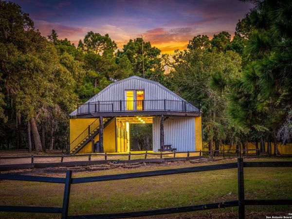 1031 Angel Lake Estates, Alleyton, TX 78935