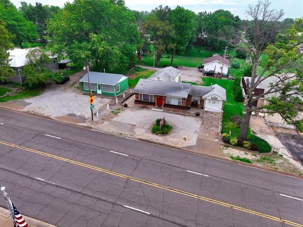 226 E 15th Street, Horton, KS 66439