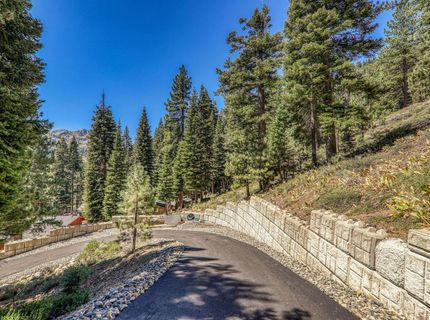 1060 Sandy Way, Olympic Valley, CA 96146 Photo