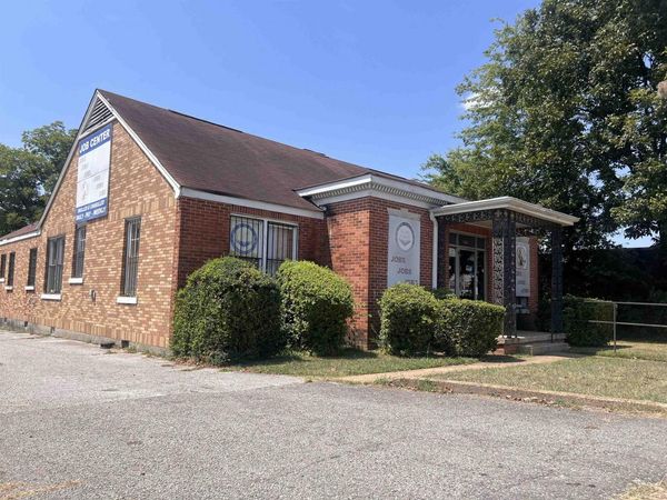 2279 LAMAR AVE, Memphis, TN 38117