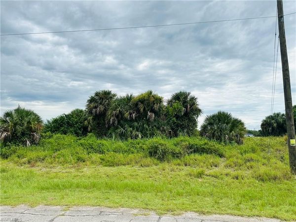 Saturn LOOP, LABELLE, FL 33935