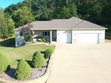 6518 W River Road NW, Rochester, MN 55901