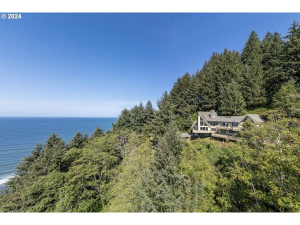 94515 HIGHWAY 101, Yachats, OR 97498