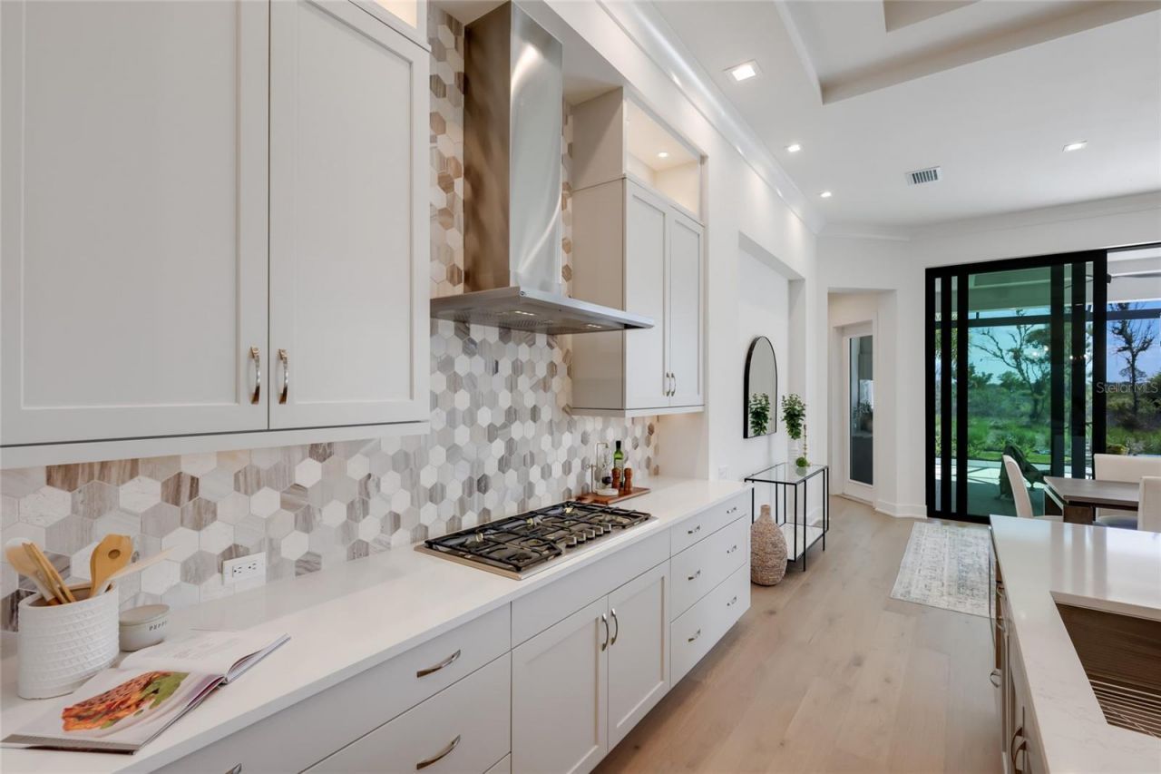 1107 Blue Shell Loop, Sarasota, FL 34240 Photo