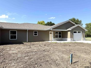 121 E Cheyenne Street, Exeter, NE 68351