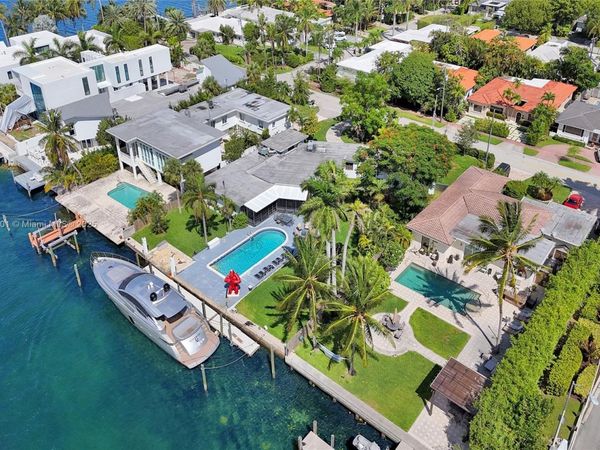 1020 S Shore Dr, Miami Beach, FL 33141