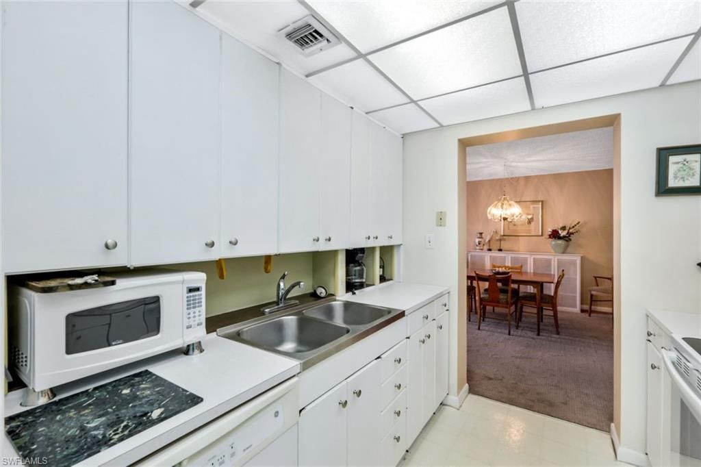 555 Park Shore Dr, Unit B-412, Naples, FL 34103 Photo