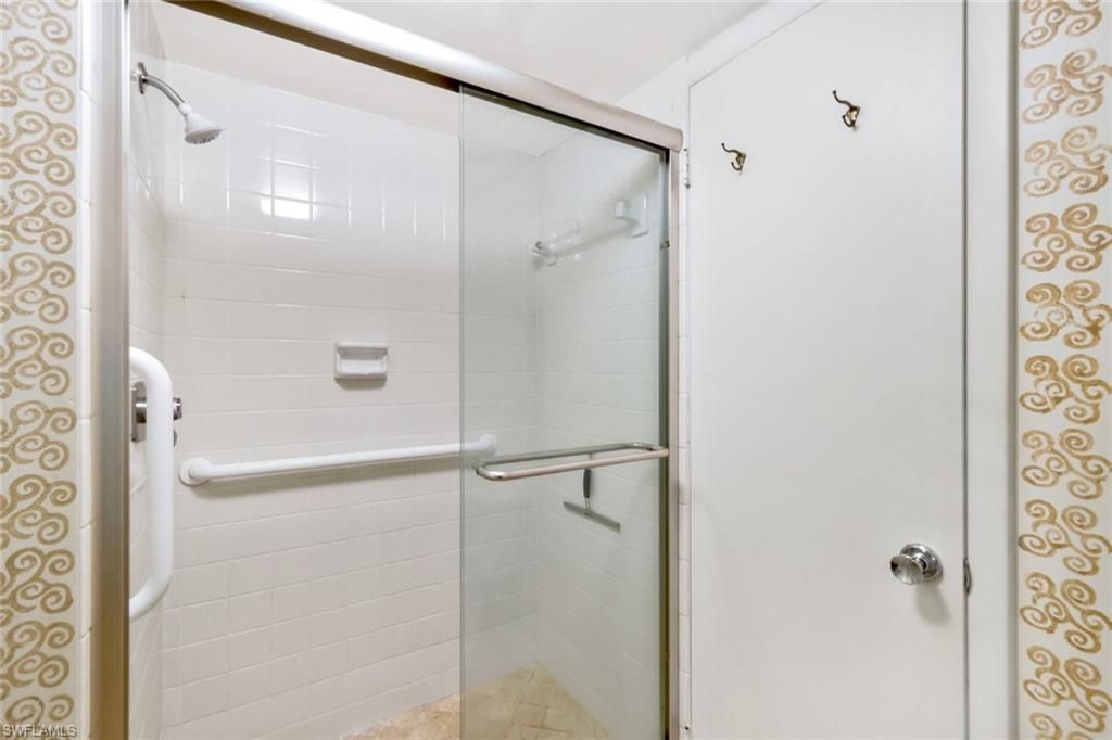 555 Park Shore Dr, Unit B-412, Naples, FL 34103 Photo