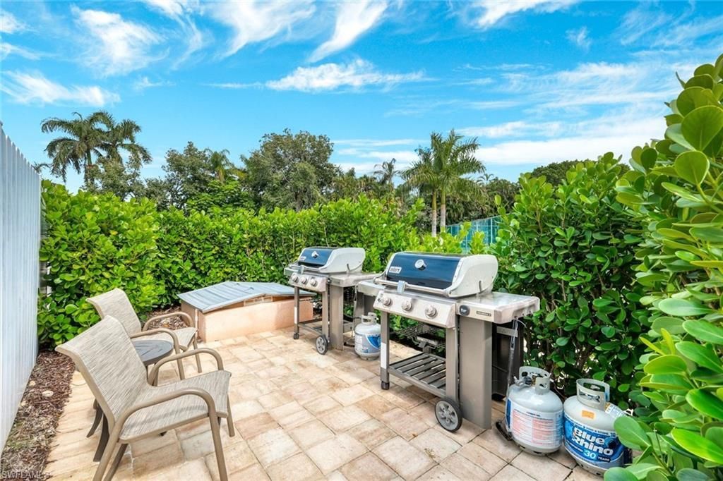 555 Park Shore Dr, Unit B-412, Naples, FL 34103 Photo