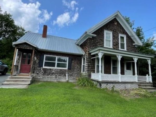 1957 Memorial Drive, St. Johnsbury, VT 05819