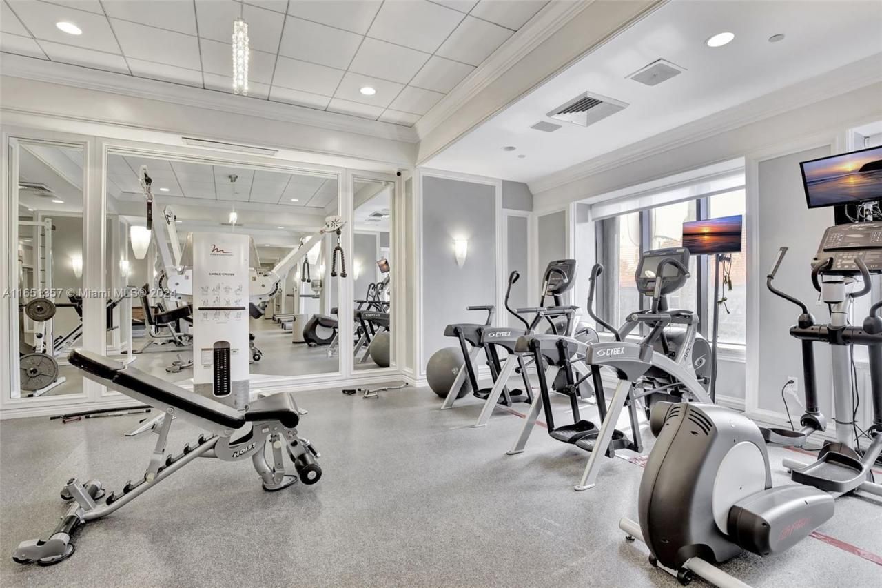 9801 Collins Ave, Unit 3T, Bal Harbour, FL 33154 Photo