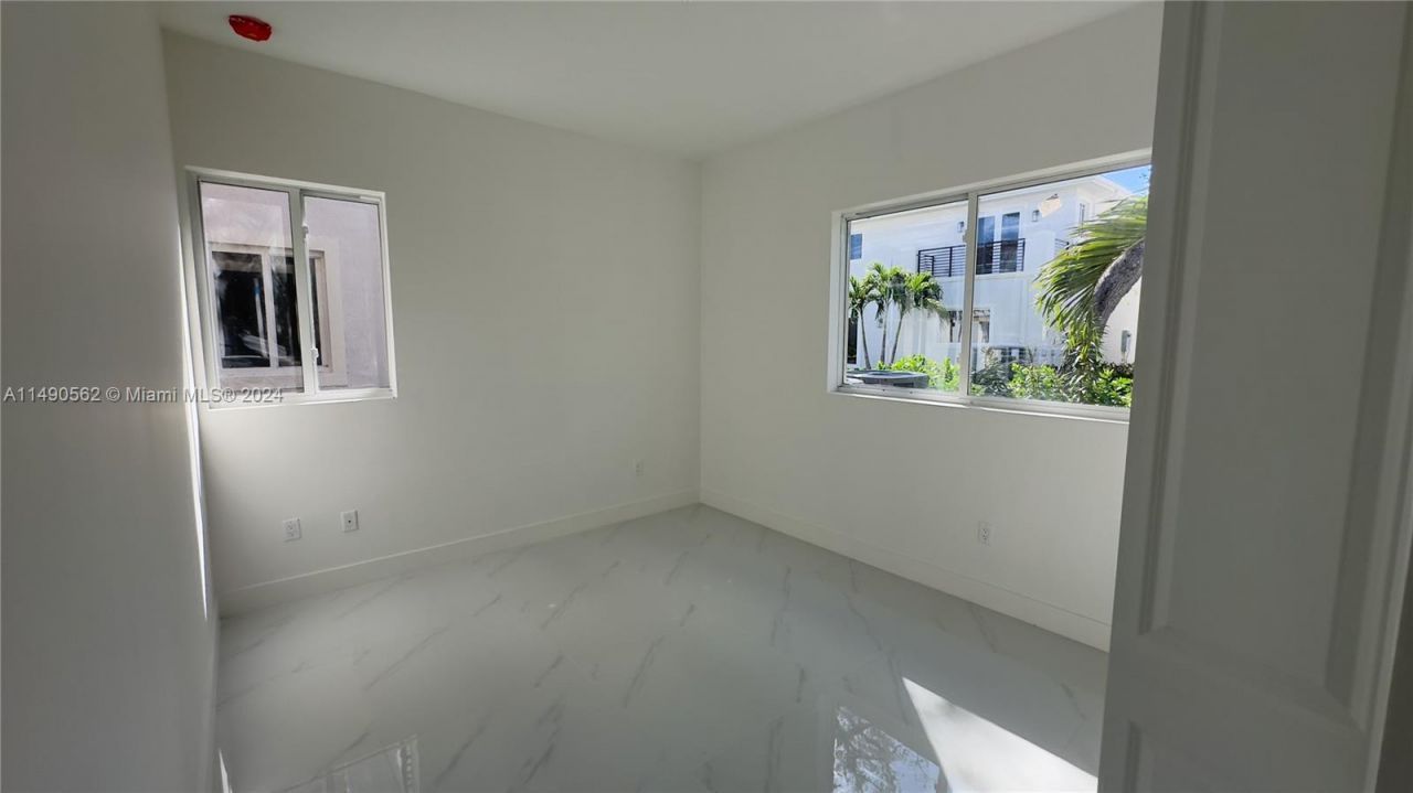 3562 Forest View Cir, Dania Beach, FL 33312 Photo