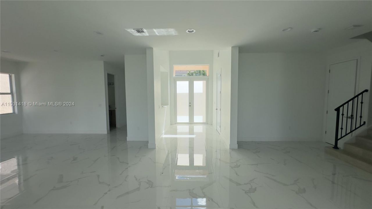 3523 Forest View Cir, Dania Beach, FL 33312 Photo