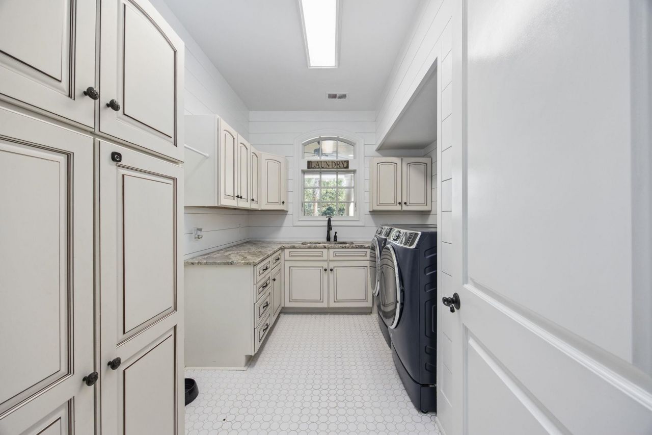 9318 Cove Dr. Photo 37