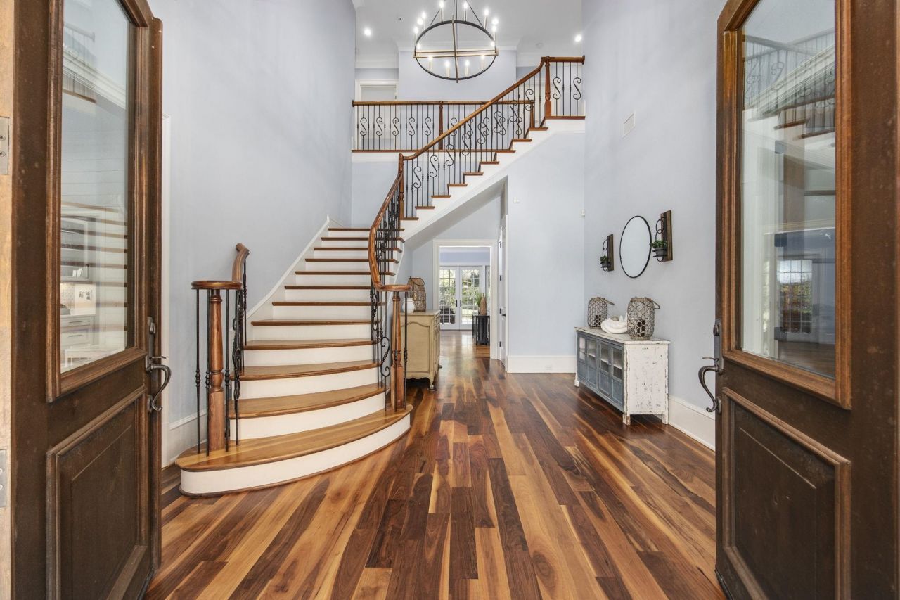 9318 Cove Dr. Photo 5