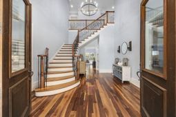 9318 Cove Dr. photo 4