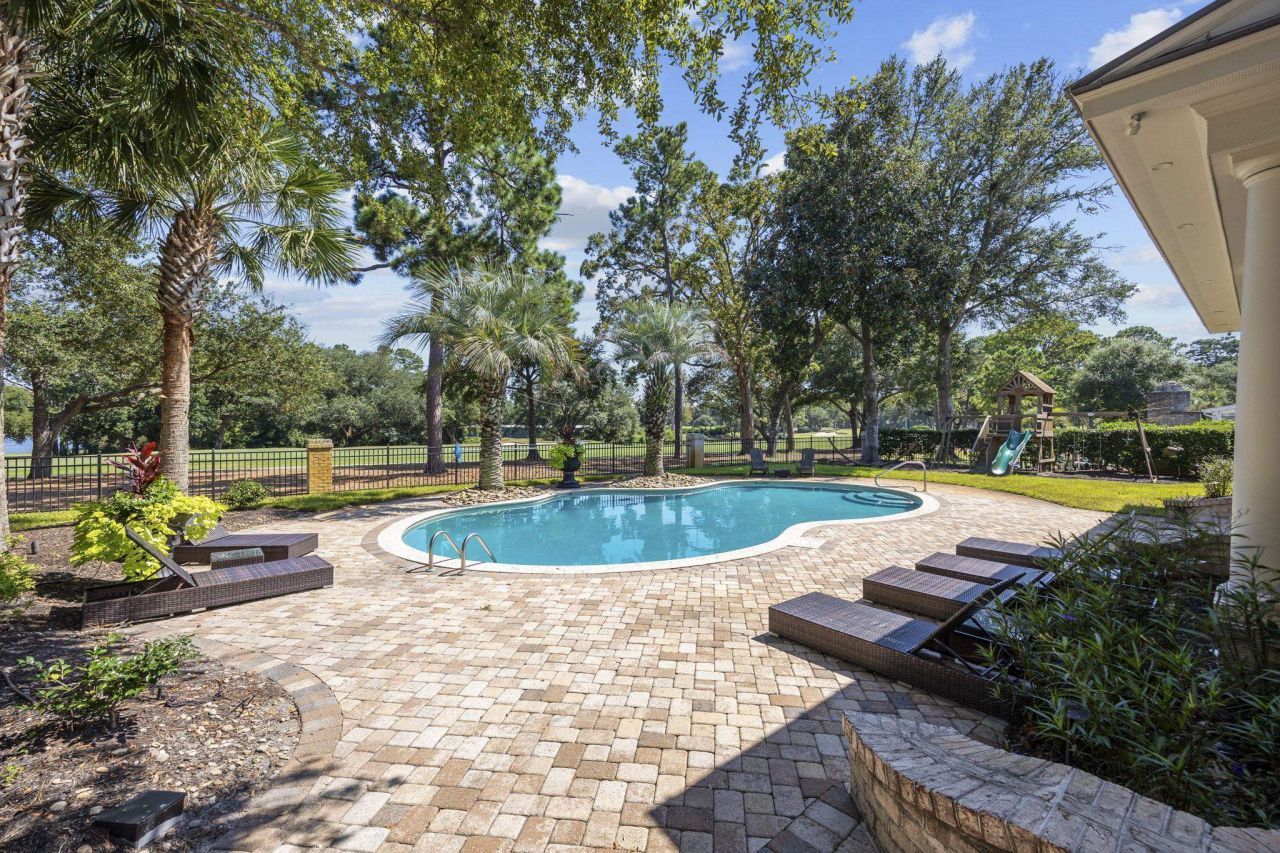 9318 Cove Dr. Photo 65