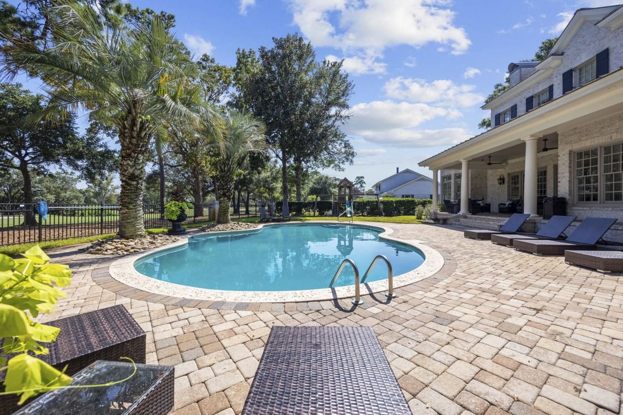 9318 Cove Dr. Photo 66