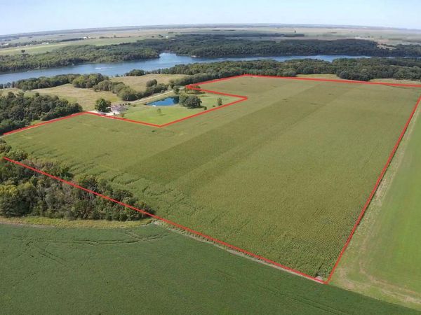 000 Adam Road, Dewitt, IL 61735