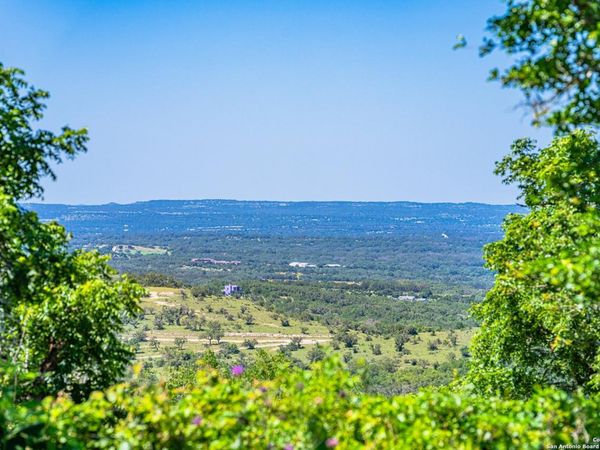 518 W Sunset, Johnson City, TX 78636