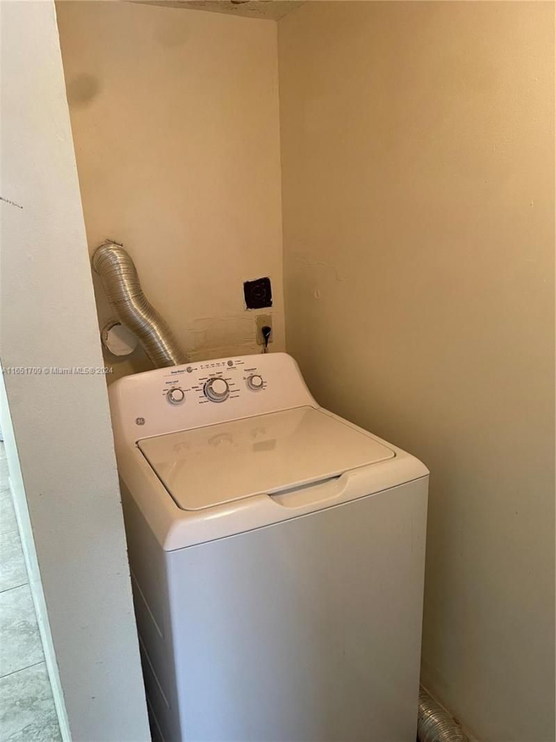 3252 Foxcroft Rd, Unit 206, Miramar, FL 33025 Photo