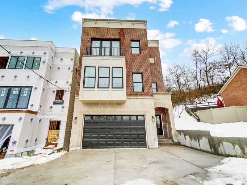 621 W Loveland Avenue, Loveland, OH 45140 Photo 2