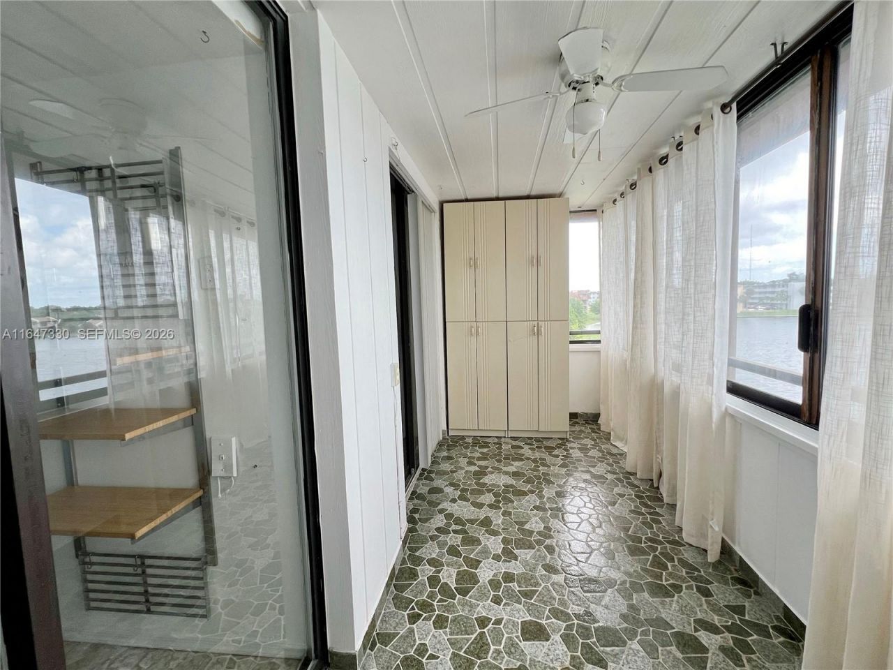 671 NE 195th St, Unit 425-E, Miami, FL 33179 Photo