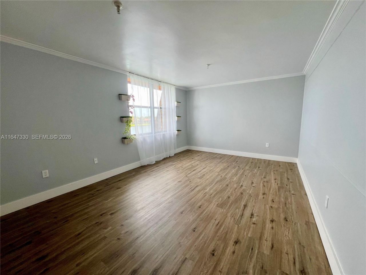 671 NE 195th St, Unit 425-E, Miami, FL 33179 Photo