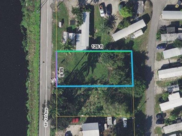 205 SE 1ST AVENUE, SOUTH BAY, FL 33493