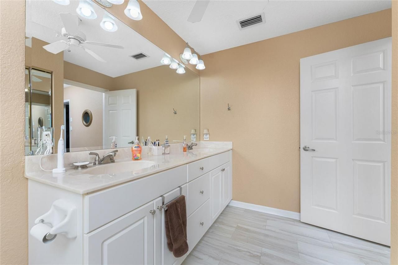 1250 W Marion Avenue, Unit 242, Punta Gorda, FL 33950 Photo