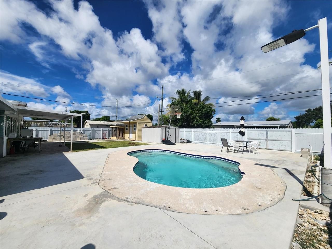 1025 NE 13th Ave, Homestead, FL 33033 Photo