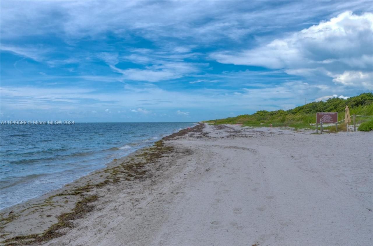 1111 Crandon Blvd, Unit A306, Key Biscayne, FL 33149 Photo