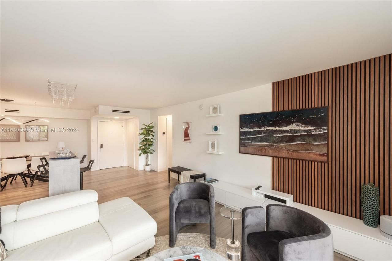 1111 Crandon Blvd, Unit A306, Key Biscayne, FL 33149 Photo