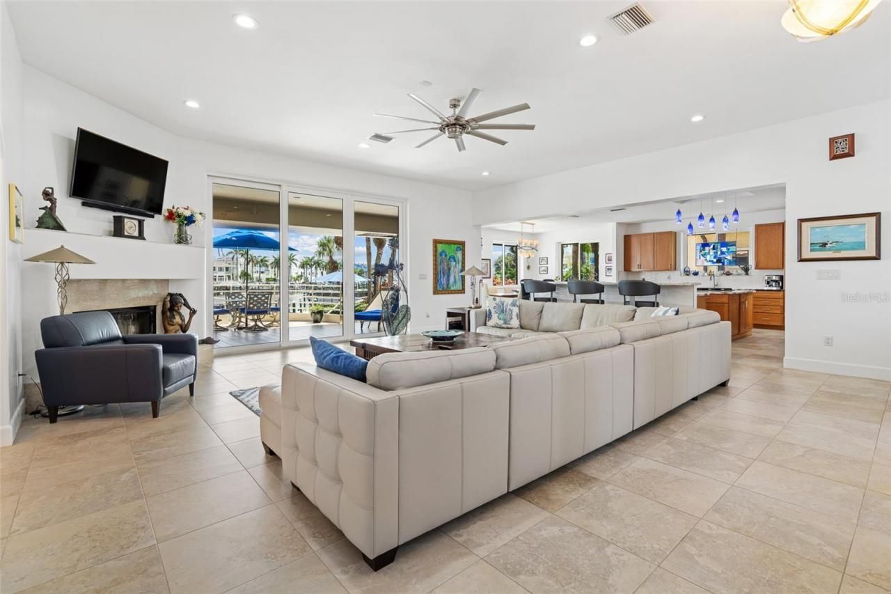 833 Ponce De Leon Drive, Tierra Verde, FL 33715 Photo