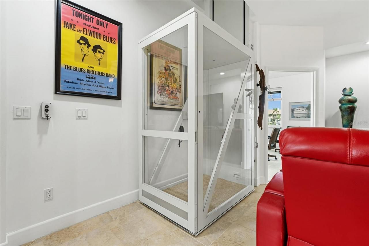 833 Ponce De Leon Drive, Tierra Verde, FL 33715 Photo