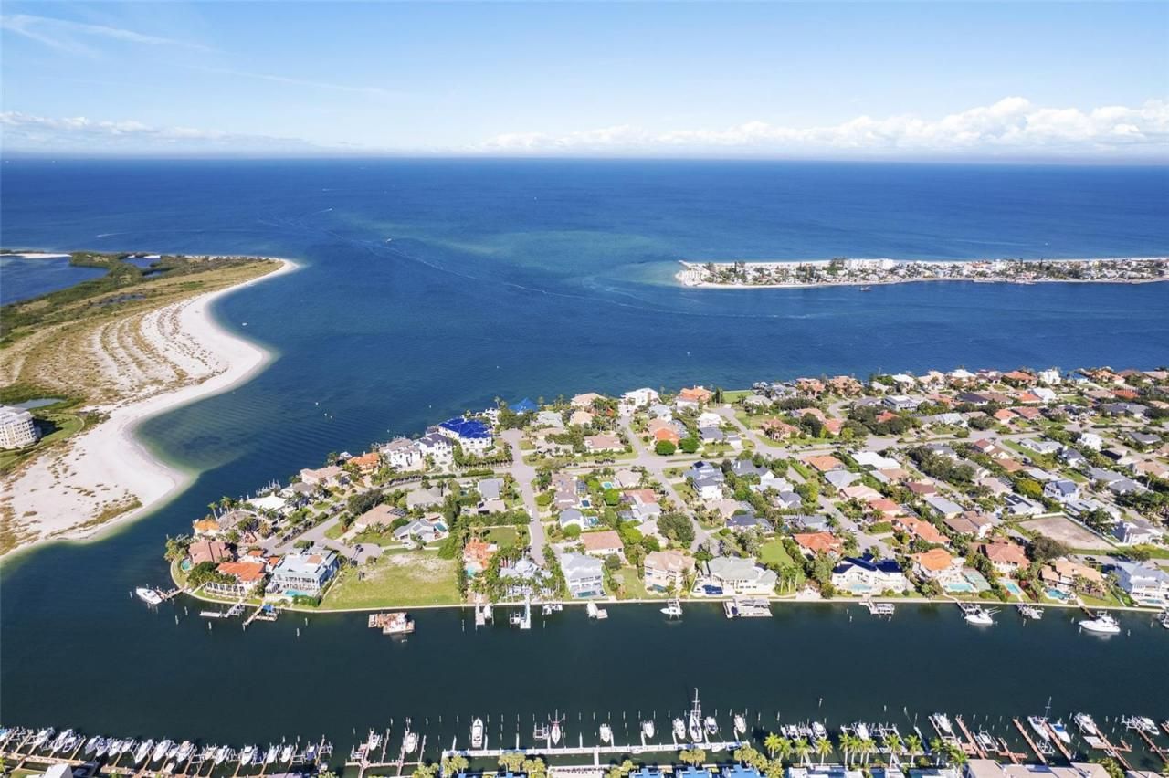 833 Ponce De Leon Drive, Tierra Verde, FL 33715 Photo