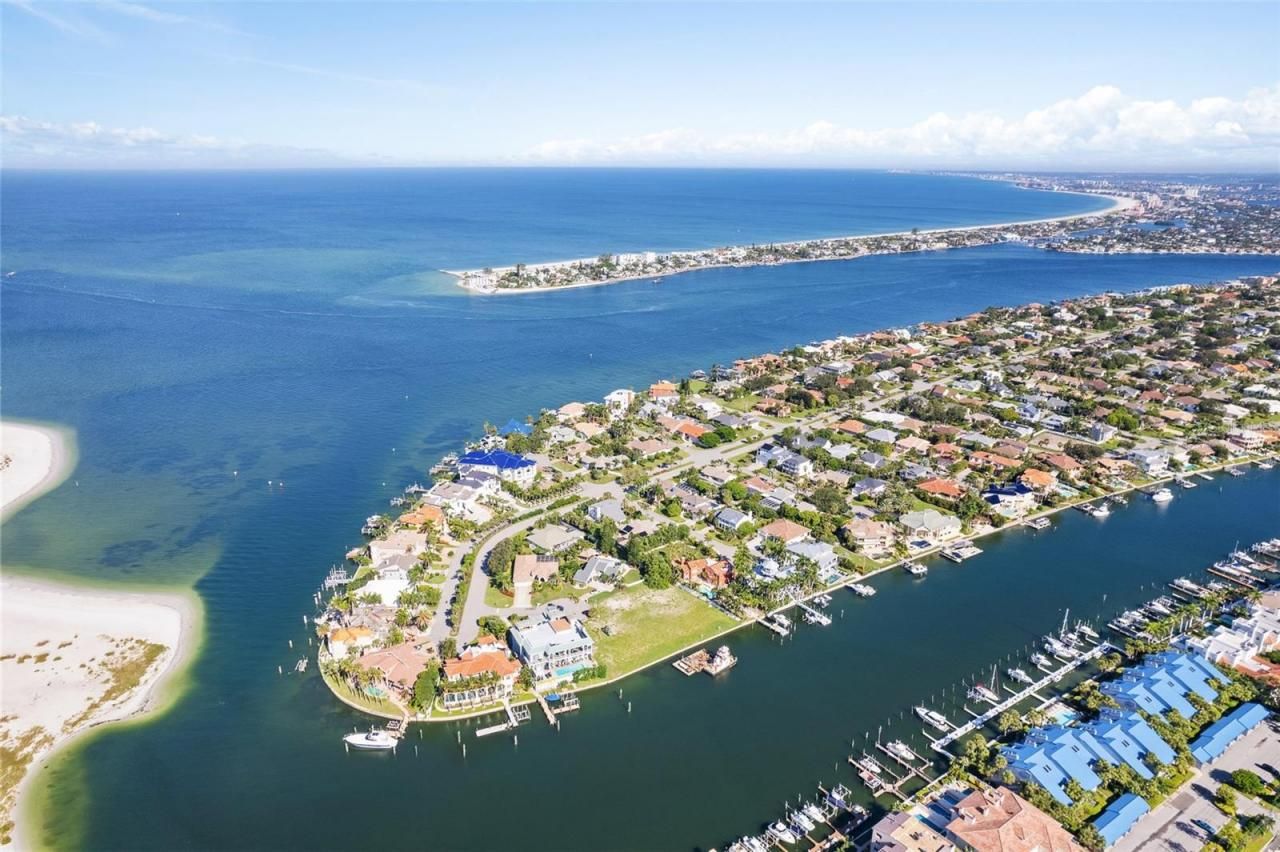 833 Ponce De Leon Drive, Tierra Verde, FL 33715 Photo