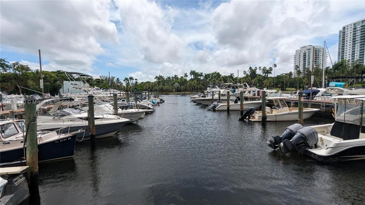 1700 NW N River Dr, Miami, FL 33125 Photo