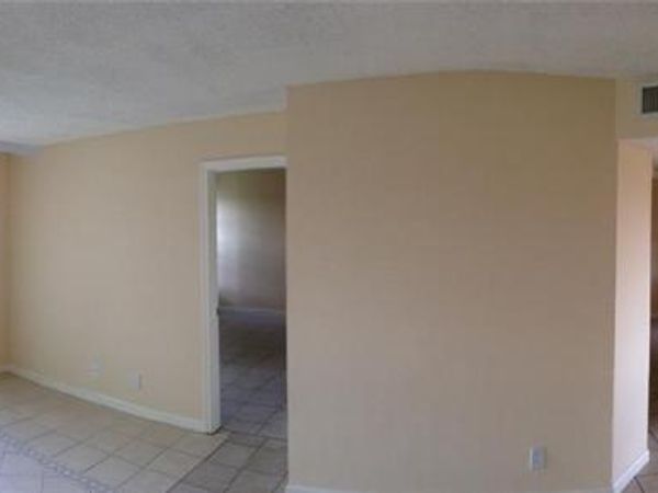 10127 Twin Lakes Dr, Unit 24-J, Coral Springs, FL 33071