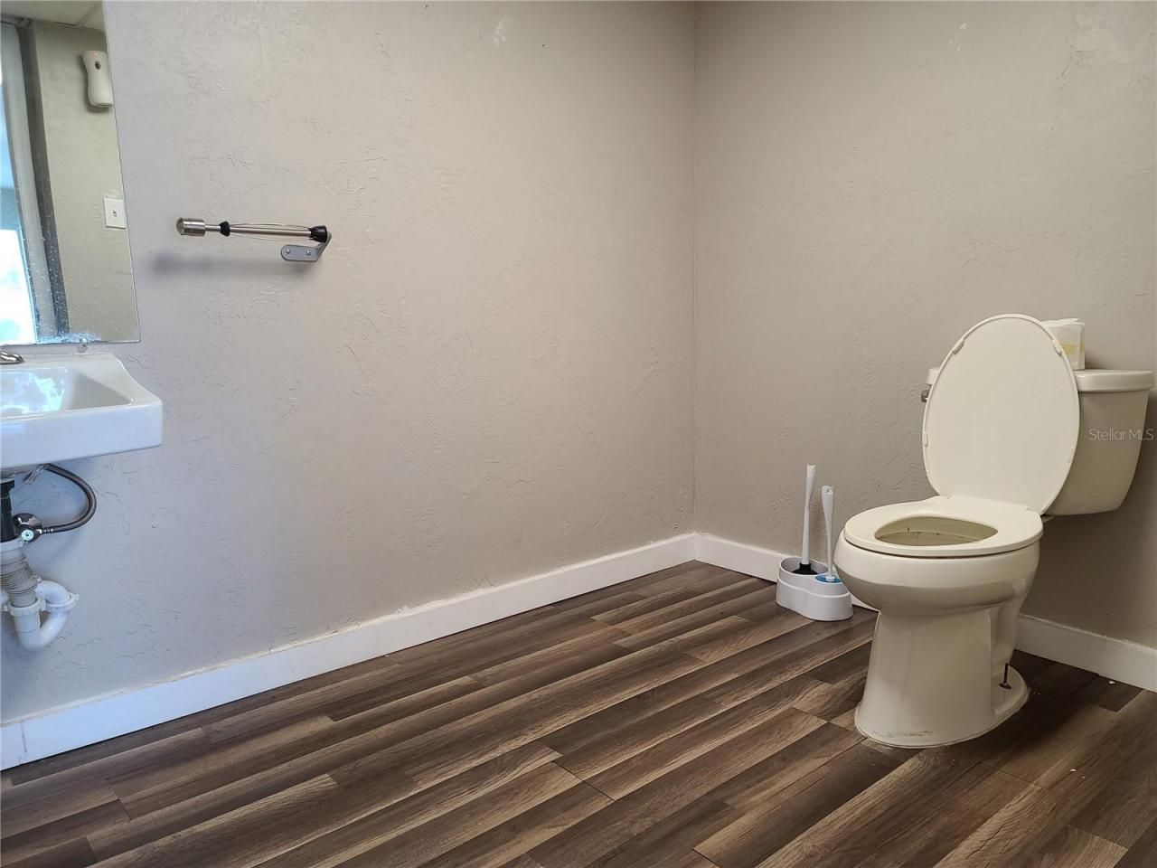 4980 Park Boulevard N, Pinellas Park, FL 33781 Photo