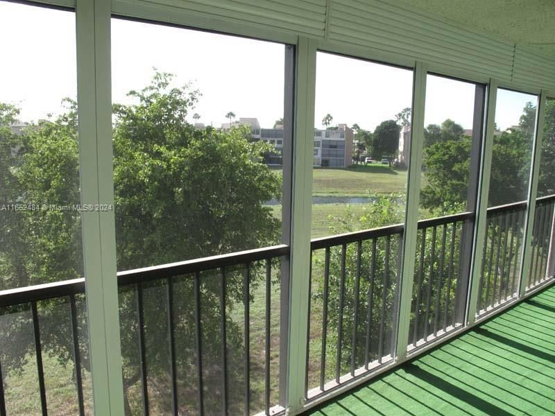 7320 Lake Cir Dr, Unit 404, Margate, FL 33063 Photo